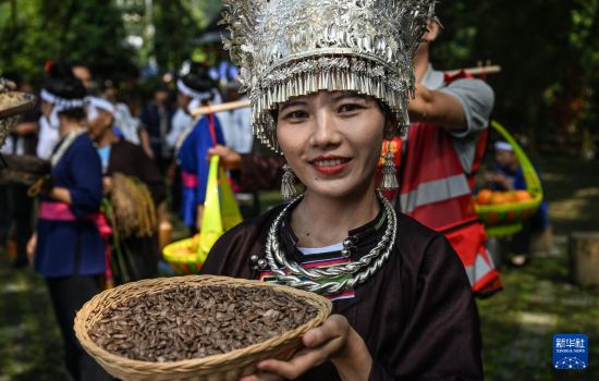 配资开户大全 侗乡农民庆丰收